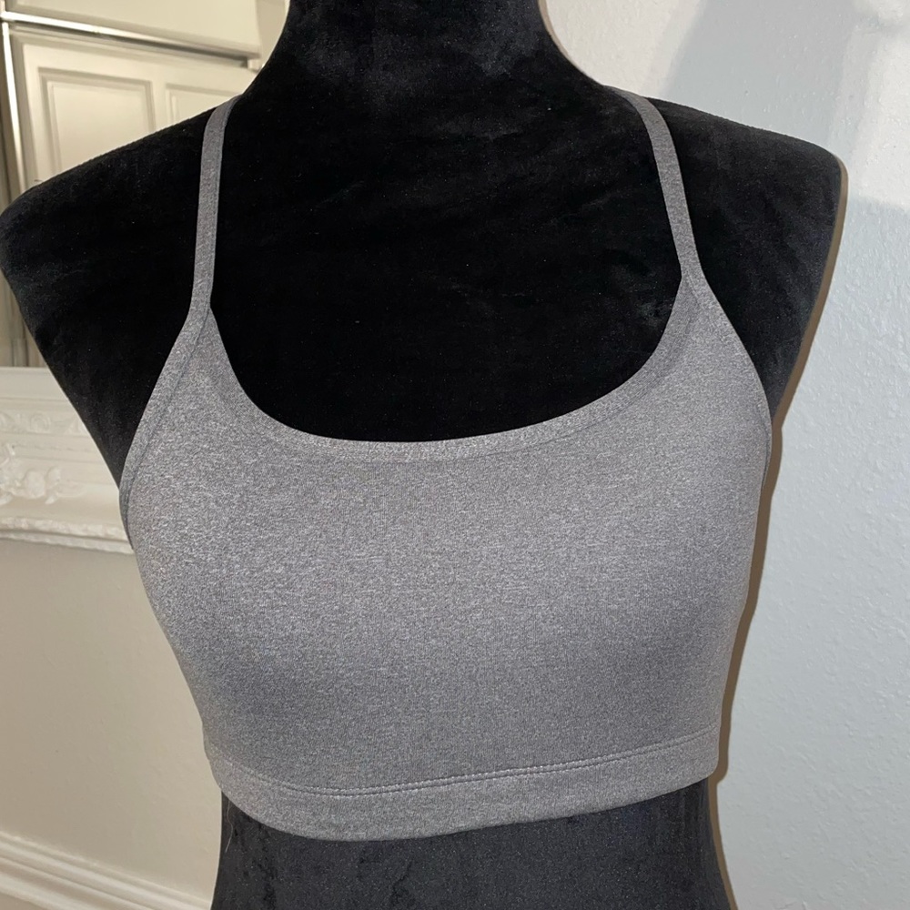 Fabletics Ayni Square Back Sports Bra Size Small Grey Razorback